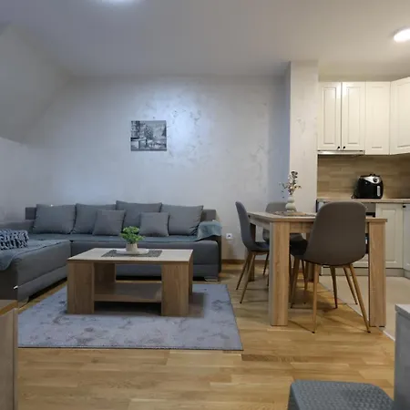 Vidra Apartment